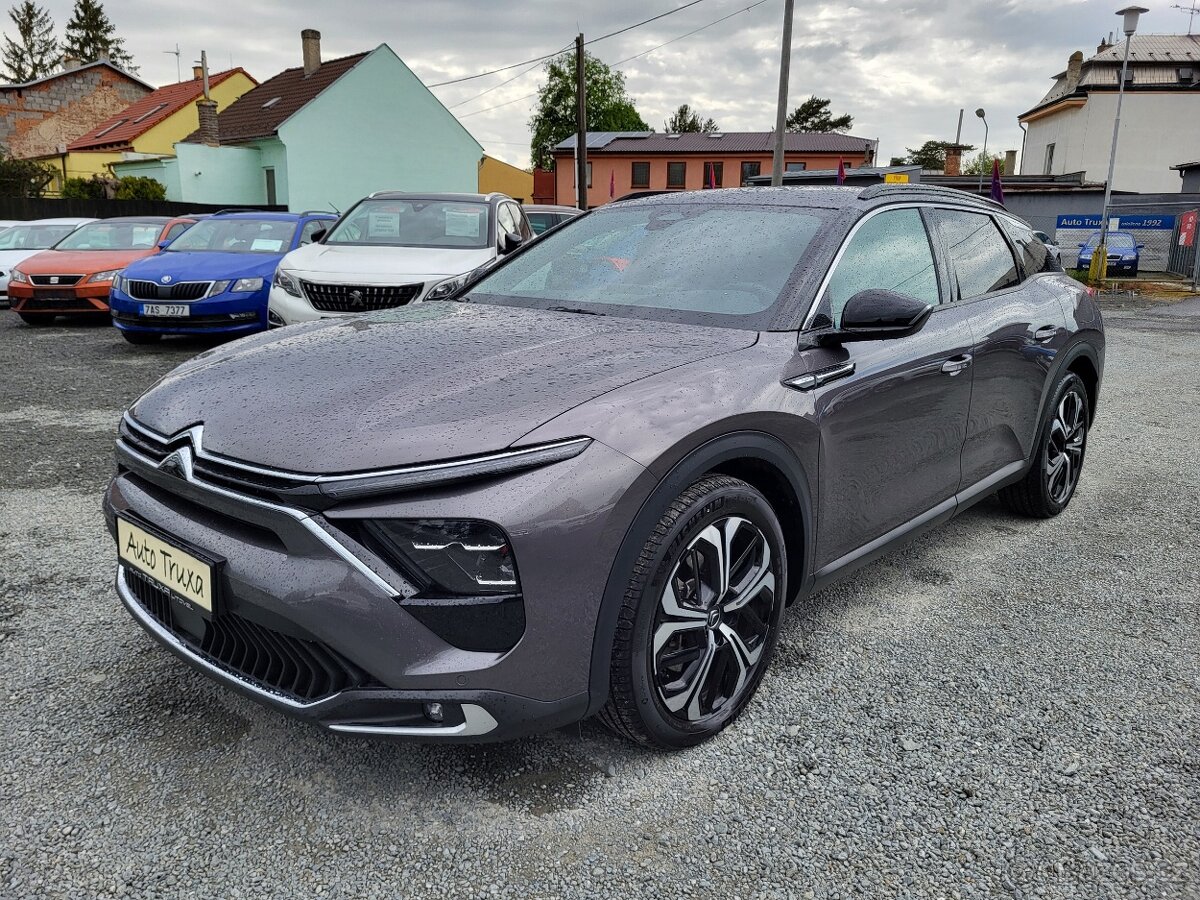 CITROËN C5 X 1.6 Hybrid 225k EAT8 MAX - ČR - 1.majitel