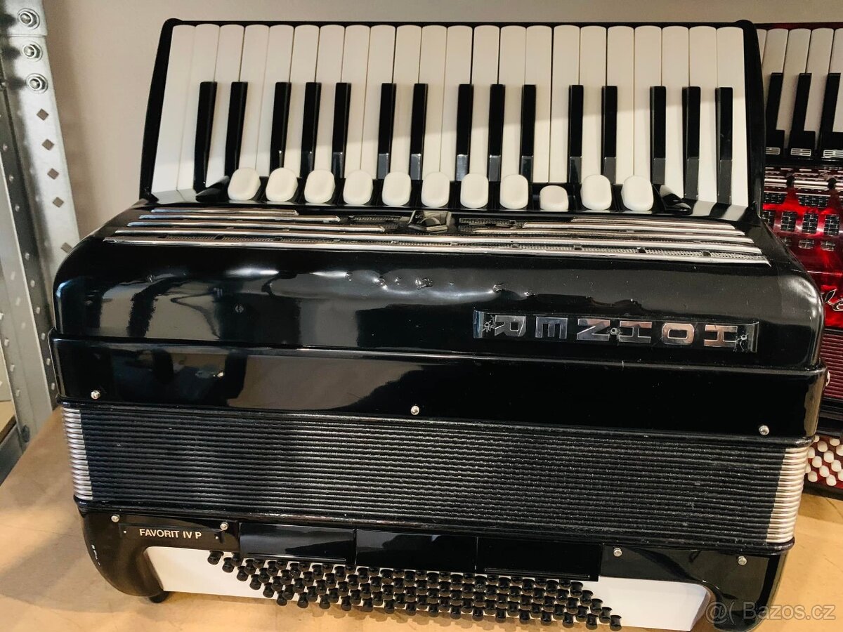 Akordeon HOHNER  Favorit IV P - 96 basový