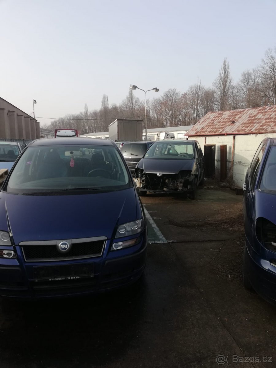 Peugeot 807, Citroën C8, Fiat Ulysse, Lancia Phedra