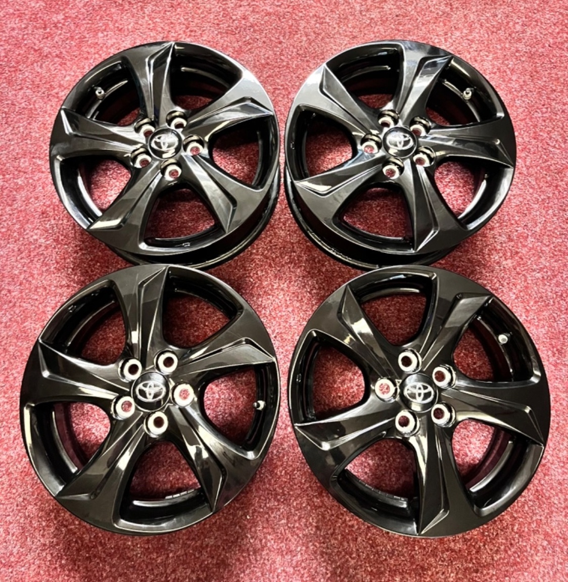 5x114,3 R15 Originál Toyota Yaris ze senzory 2022