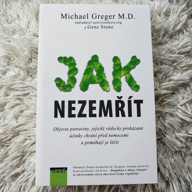 MIX knih - Jak nezemřít, Nástrahy vegetariásntví, Pilates,..