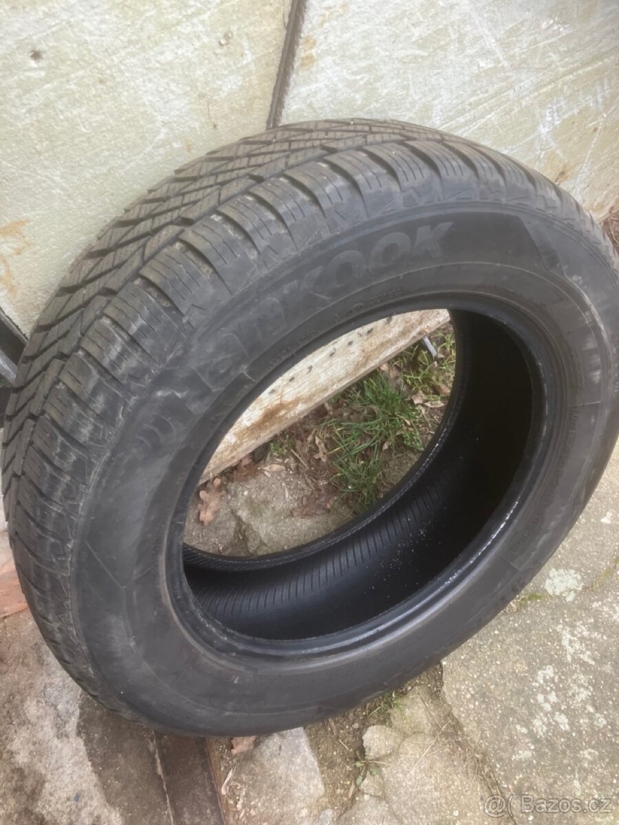 Celoroční pneu Hankook 215/60 R16