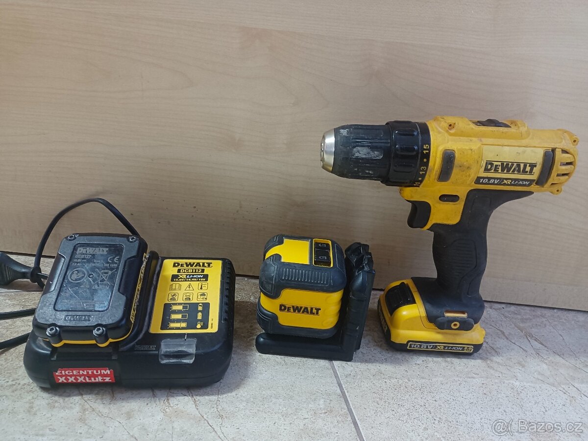 Aku vrtačka / šroubovák DCD710 DeWALT 12V CS Li-Ion XR 2x