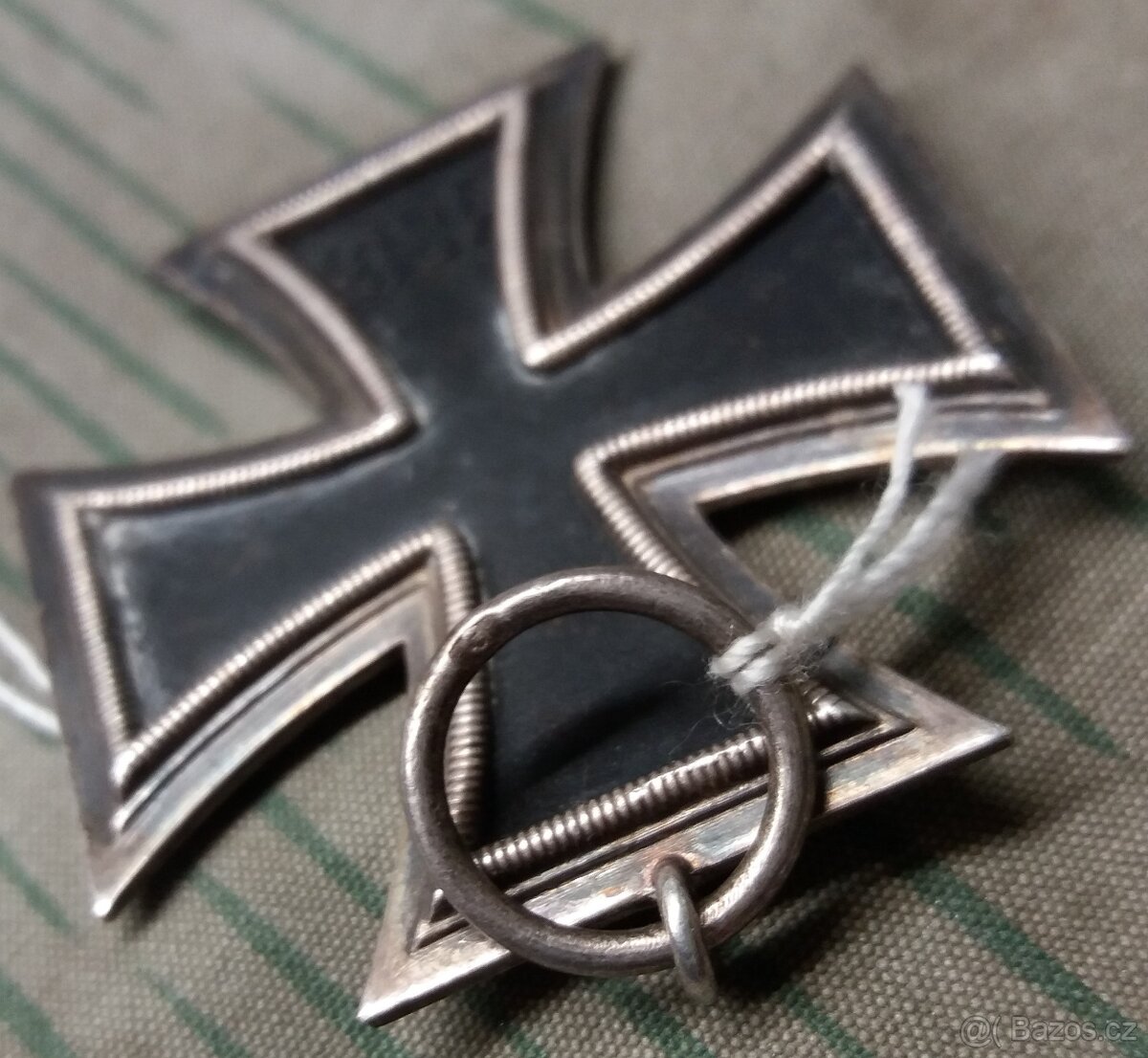 ŽELEZNÝ KŘÍŽ - EK II. - ORIGINÁL WWII. Znač. "3" VZÁCNÝ VÝR.