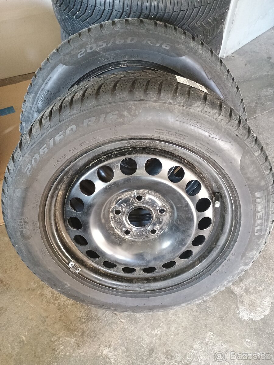 Zimní kola 205/60 R16 Pirelli 7.5mm Passat Touran caddy