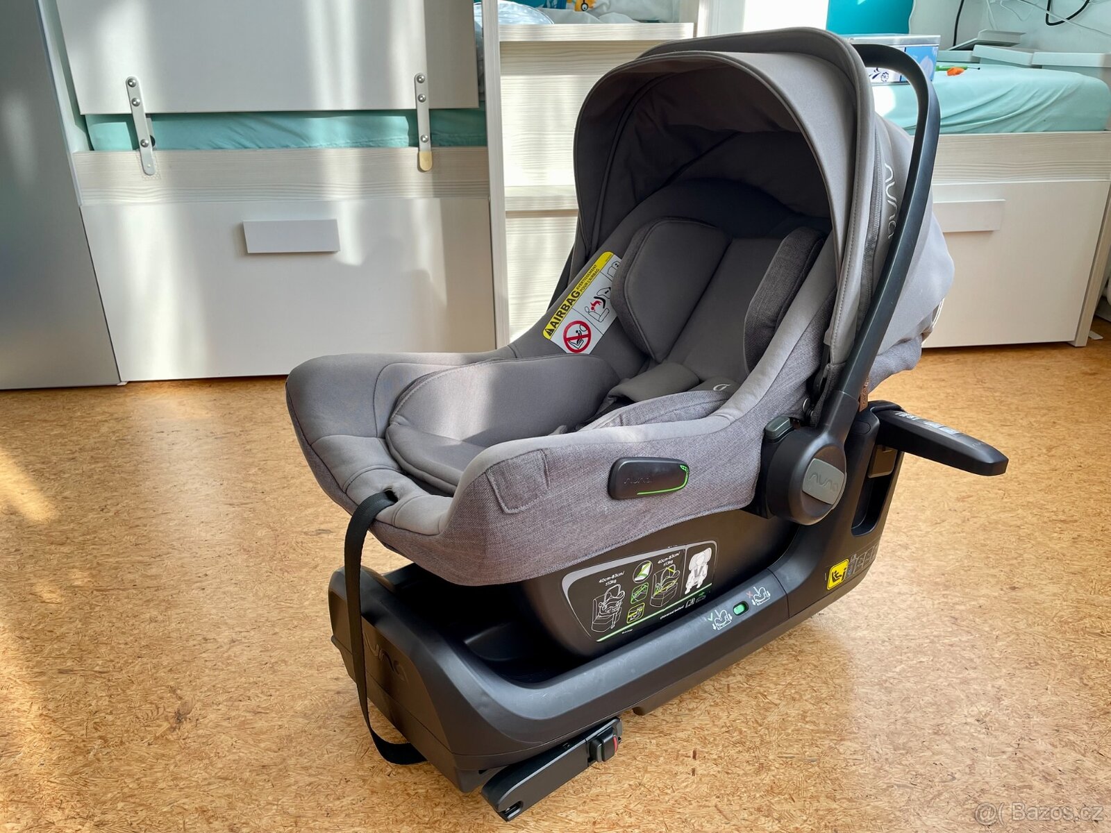 nuna PIPA next granite + nuna PIPA next base (ISOFIX fixed)