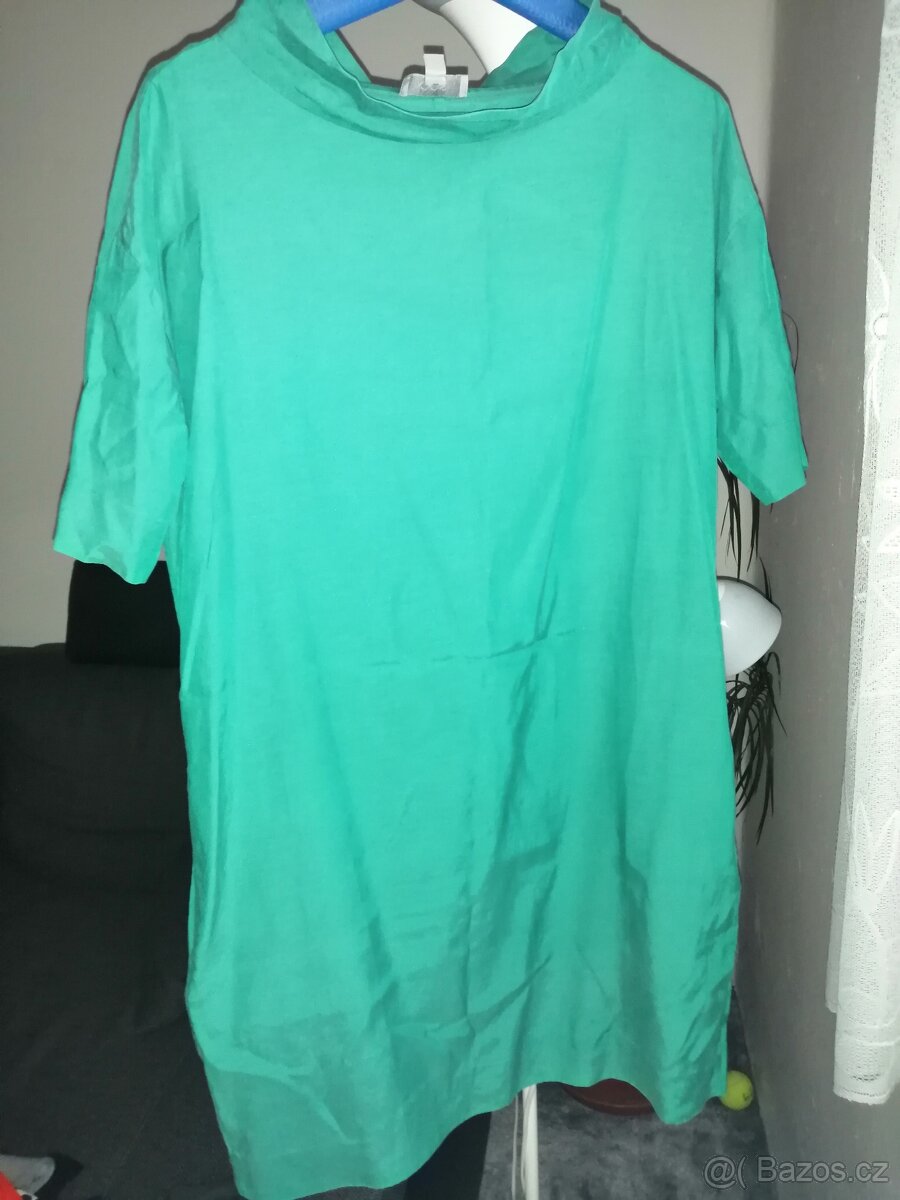 zelená halenka dlouhá, šaty COS, vel. M. Celková délka 89 cm