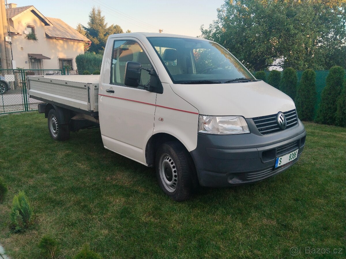 VW T5 valník ,1,9tdi 63kw,rv 2008,nová stk,tažný 2200kg