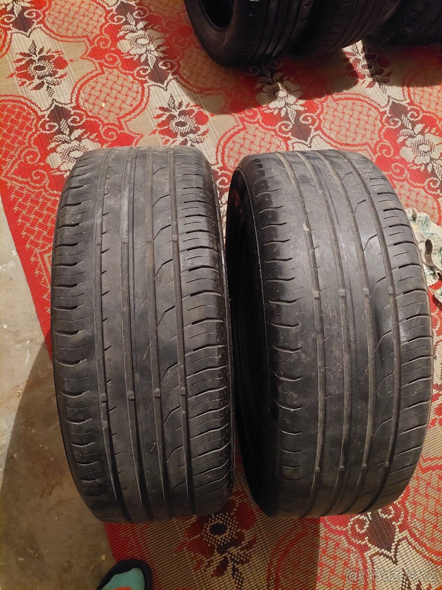 215/55R17 Continental