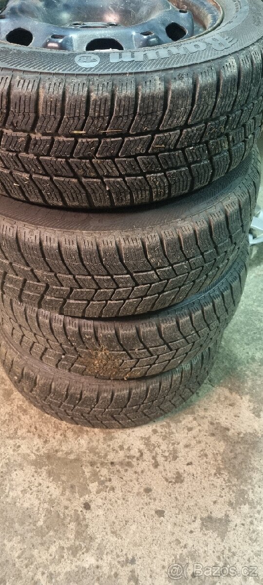 Zimní 185/60 r14