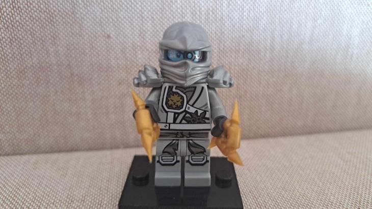 Lego Ninjago figurka "Zane - Tournament of Elements" (NJO111