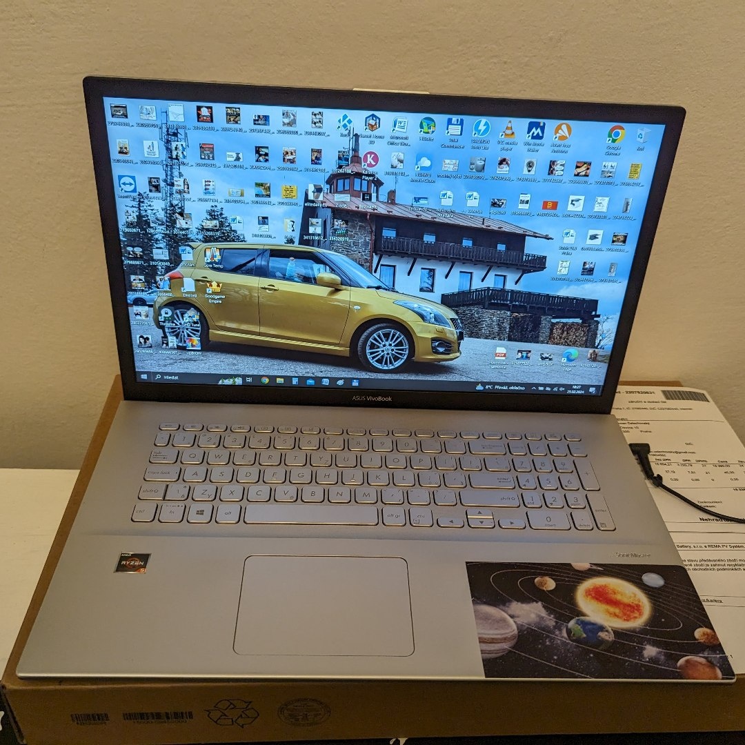 ASUS VivoBook 17,3 M712D  FULL HD 1,5TR HDD PC: 18 990,-