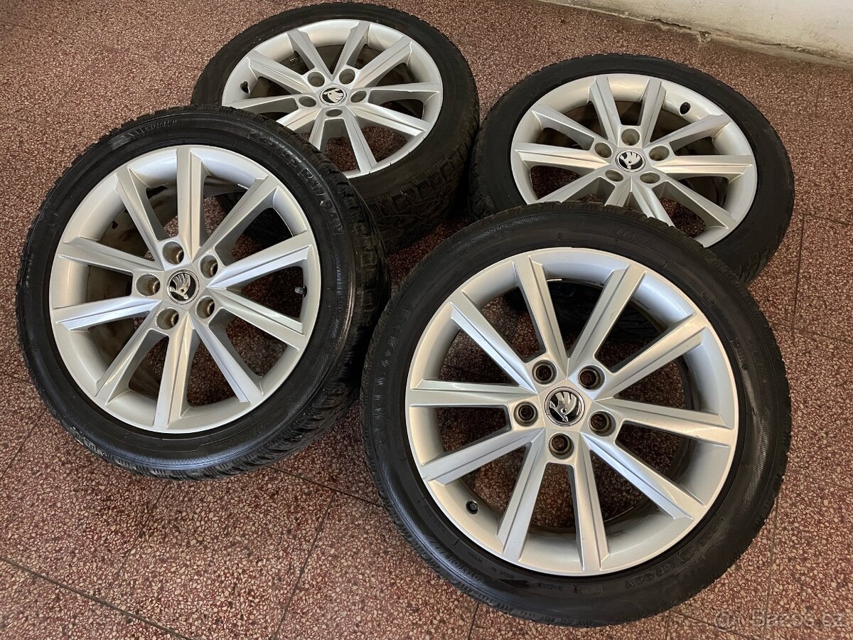 Originální ALU kola Škoda 5x112 r17 zimní pneu 5,5m