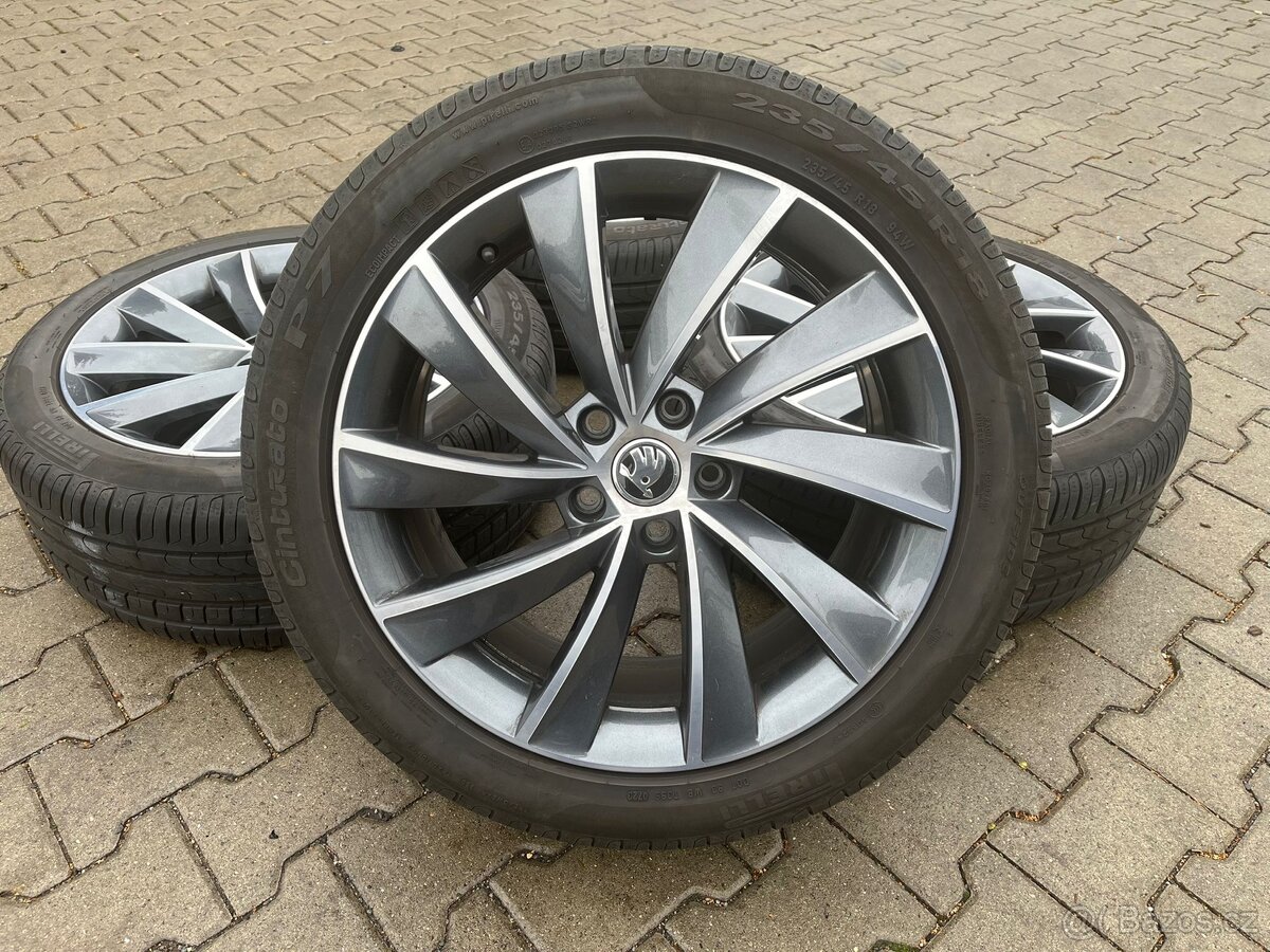 Škoda Superb kola 18" letní