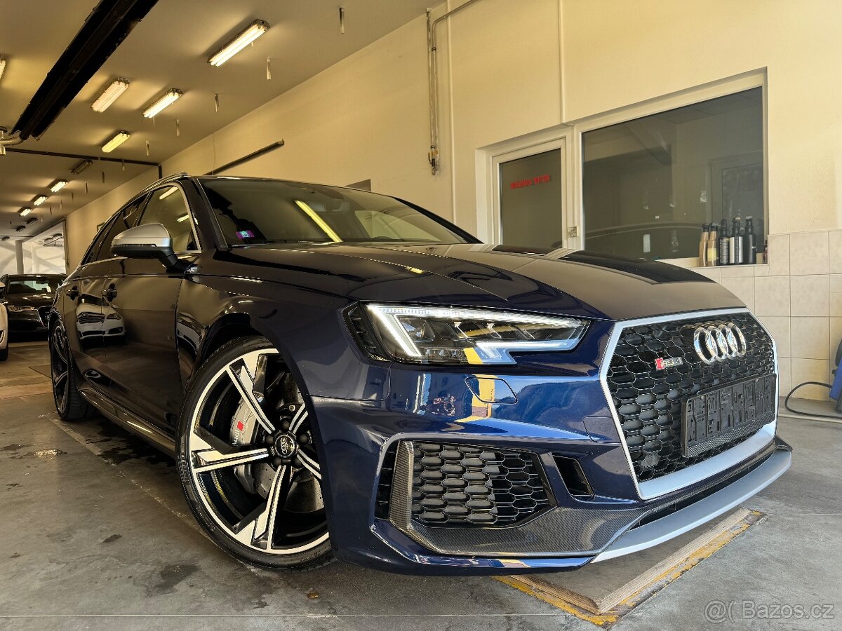 AUDI RS4 B9 2.9TFSI DYNAMIC & CARBON PAKET | CERAMIC