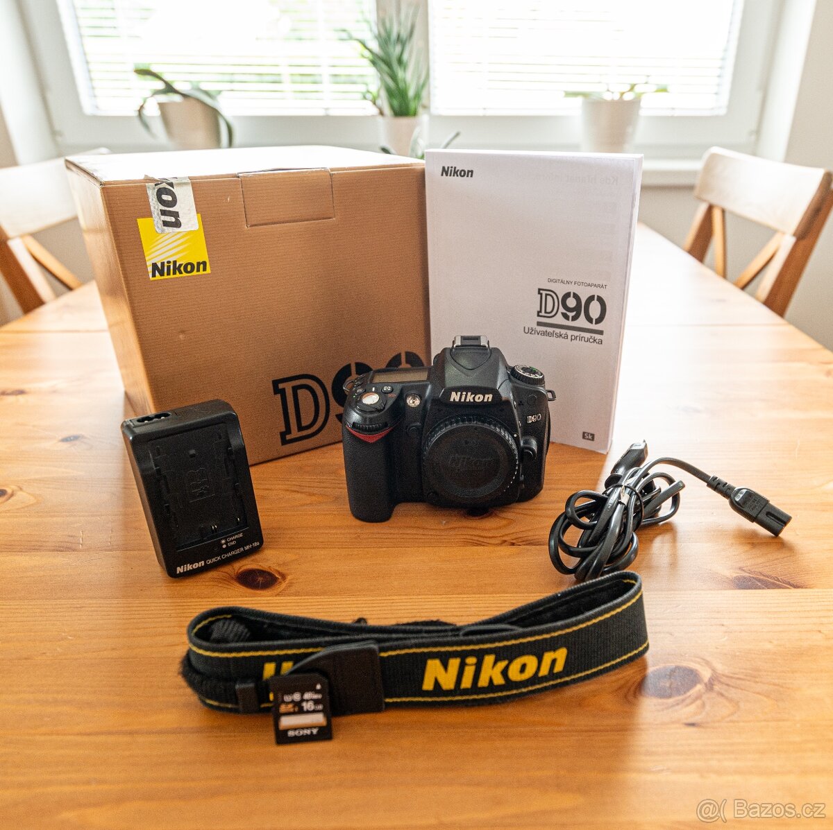 Prodám zrcadlovku Nikon D 90