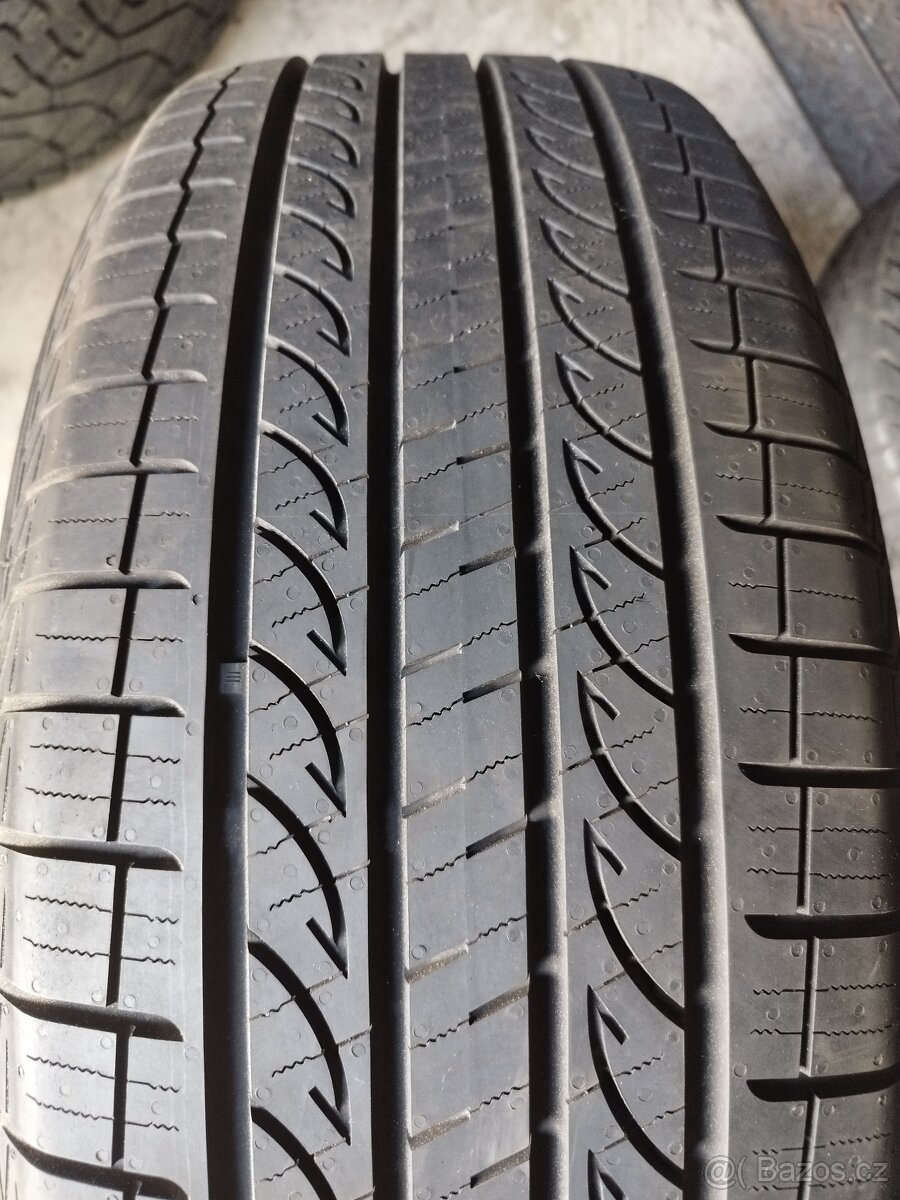 2 NOVÉ YOKOHAMA 235/55 R19 - CENA DOHROMADY