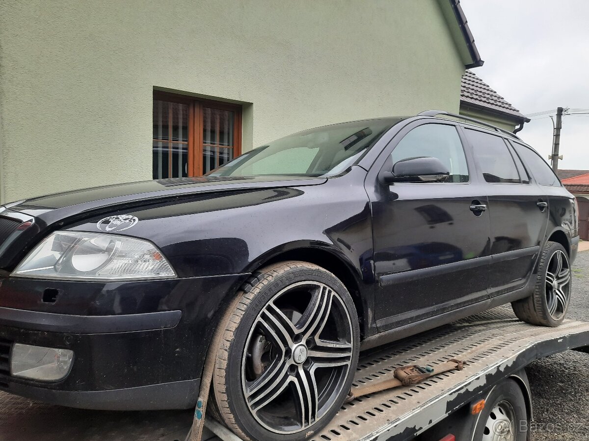 SKODA OCTAVIA COMBI 2.0 FSI   9910