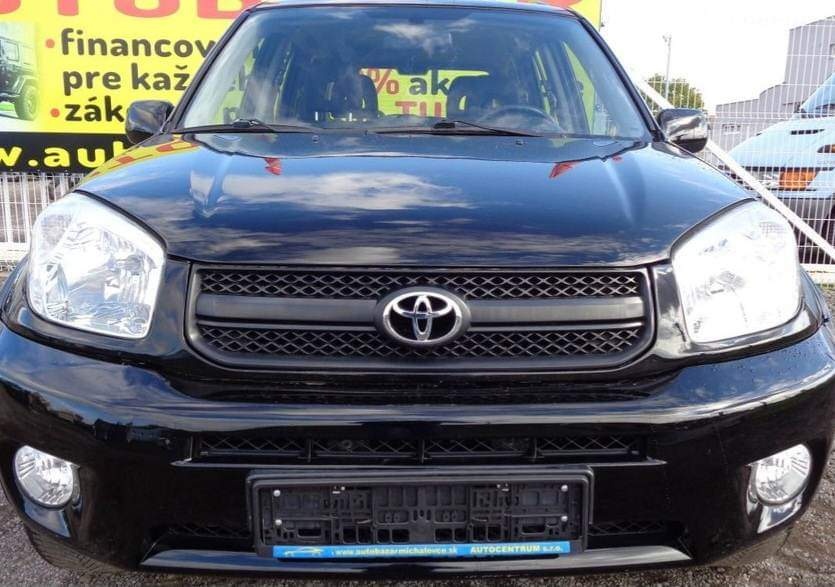 Rozprodám Toyota Rav4 2.0 85kw 2003 D4D