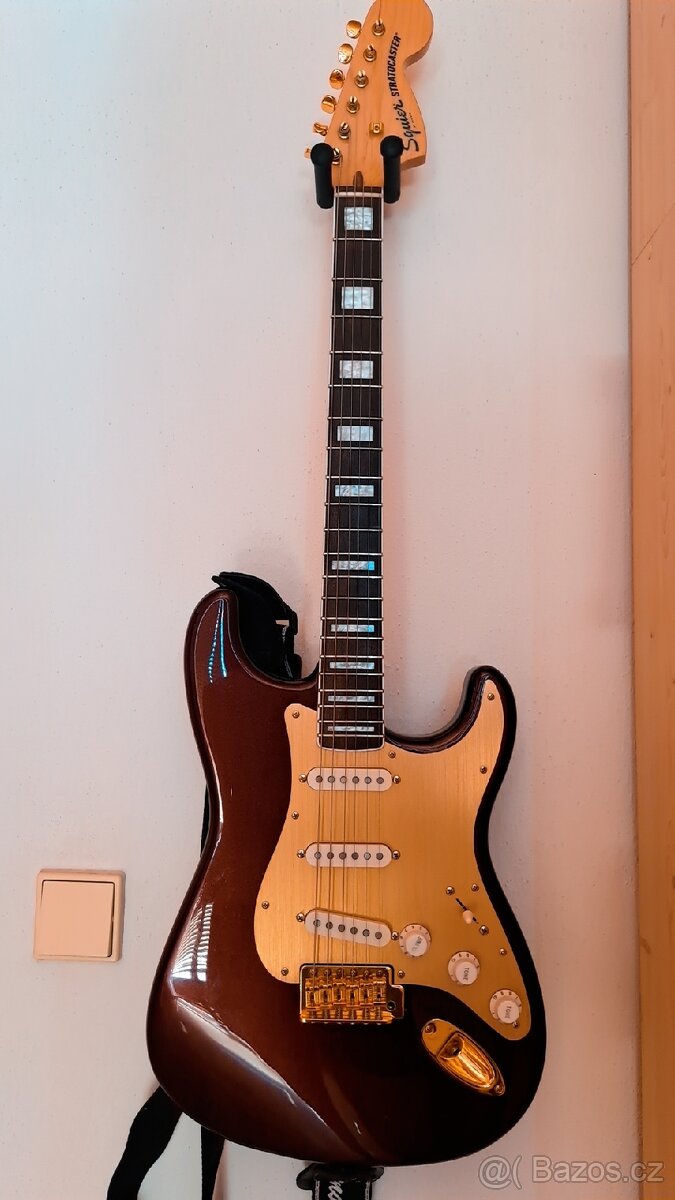 Fender Squier 40th anniversary stratocaster 2022