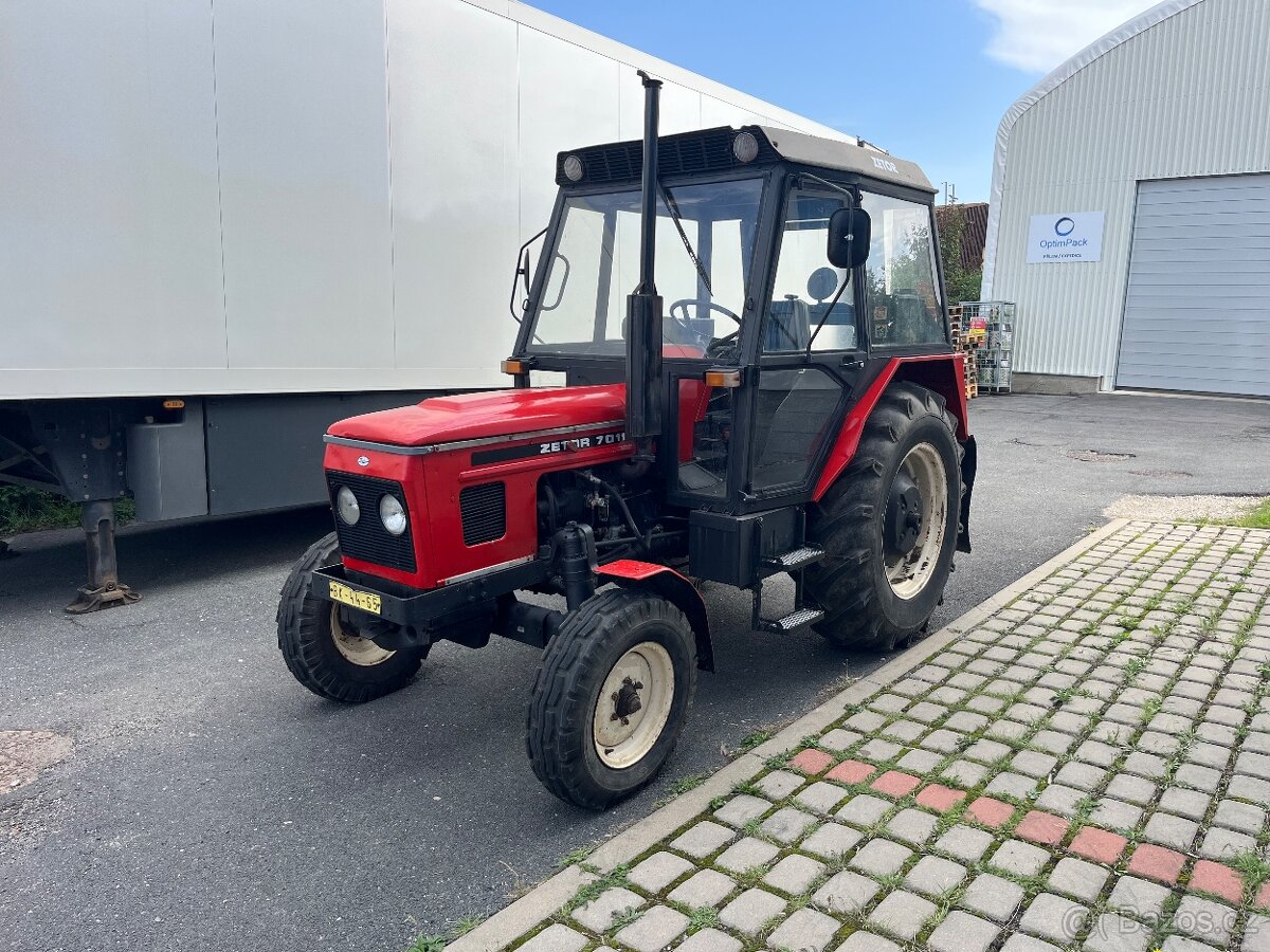 Zetor 7011 s SPZ.