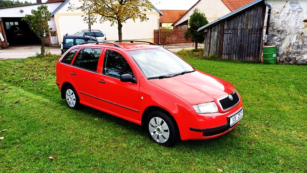 skoda fabie 1.2. r.v. 2003 ( velice pekny stav )