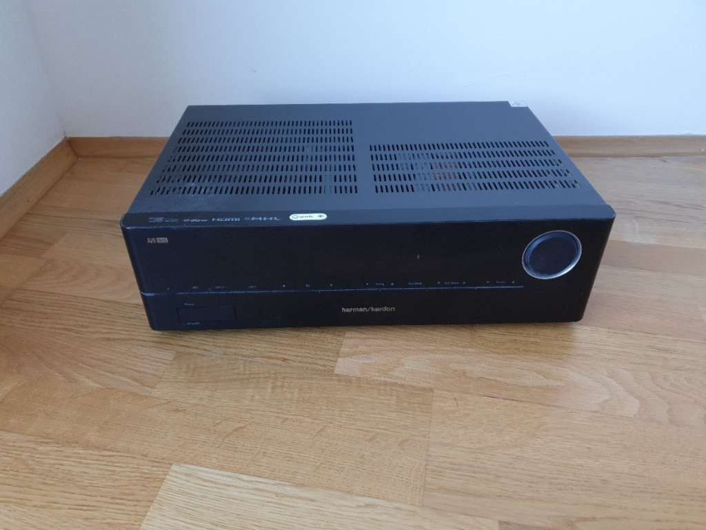 Prodám v top stavu zesilovač HARMAN/KARDON AVR 161S