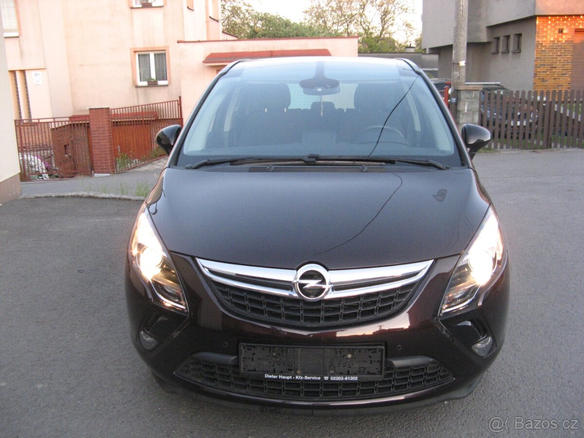 Opel Zfira C 1,6 Diesel 100 kw, jen 92 tkm 7 míst