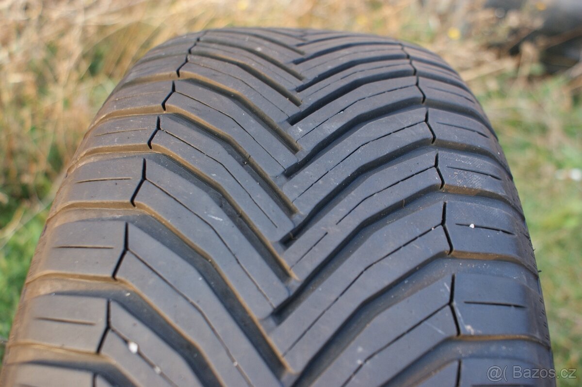 2ks zimních pneu Michelin Cross Climate 225/50R18 99W