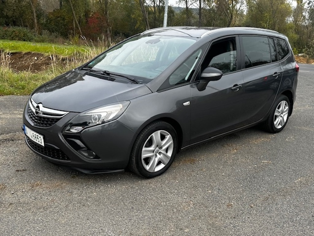 Opel Zafira 1.6i 110kw CNG, r.2012, serviska, rozvody, STK