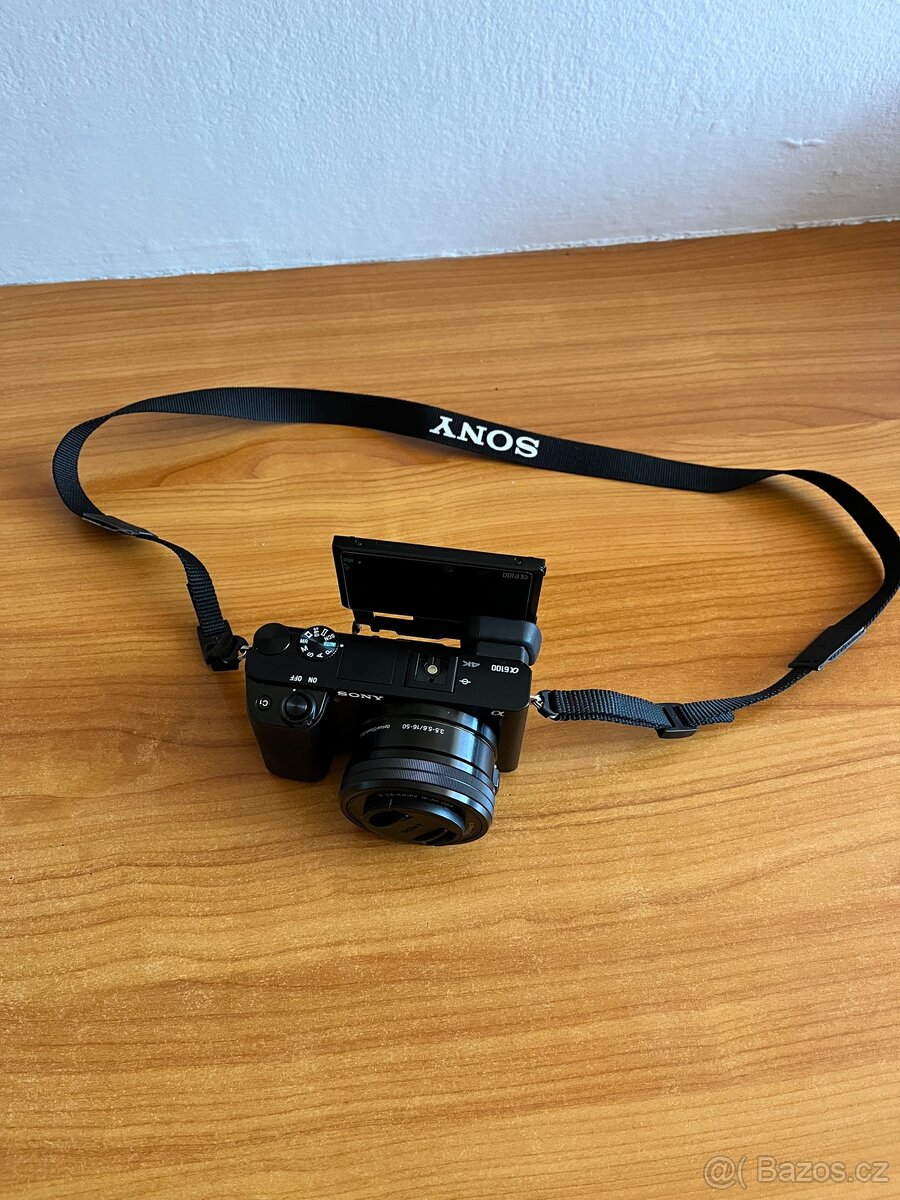 Sony a6100 s objektivem a prislusenstvi