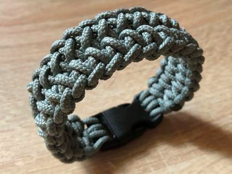 PARACORD NÁRAMEK (18 CM) PÁNSKÝ