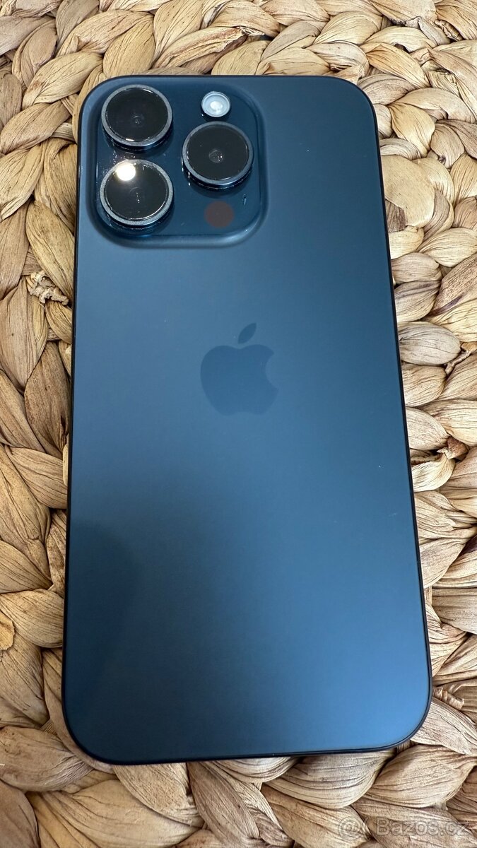 iPhone 15pro 128GB modrý Titan