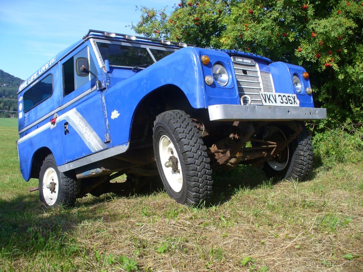 Land Rover Series III 88