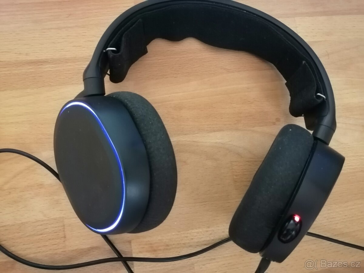 Sluchátka SteelSeries Arctis 5