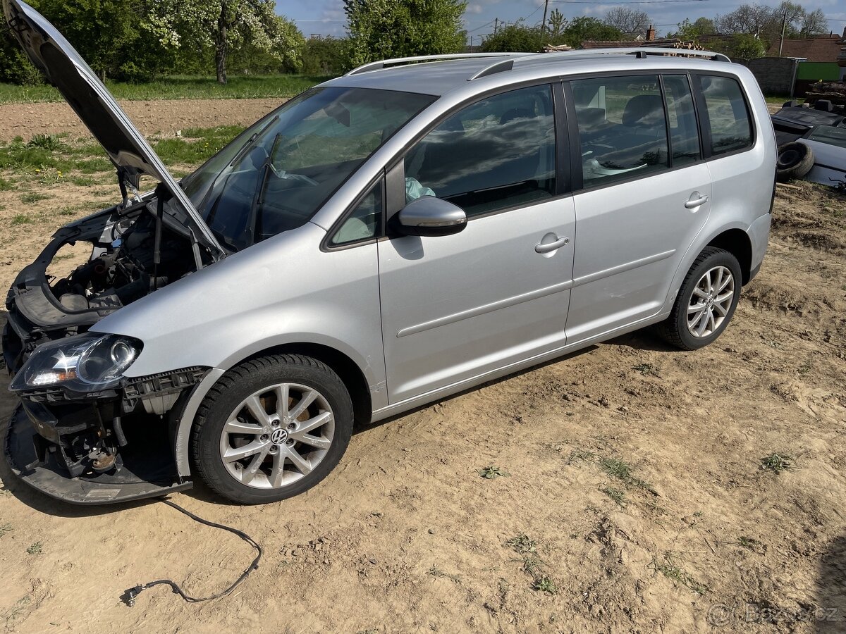 Volkswagen touran 1.9tdi BLS barva LA7W