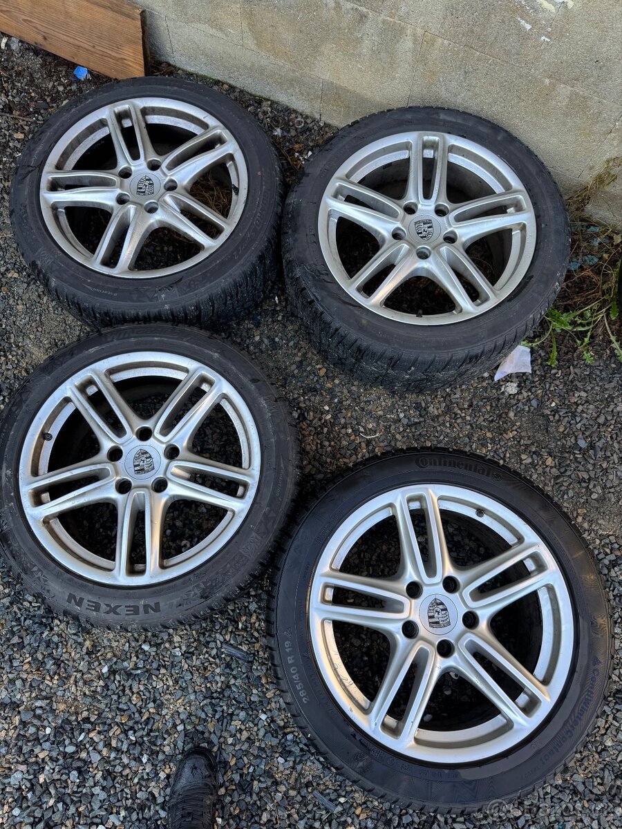 5x130 r19  9J a 10J