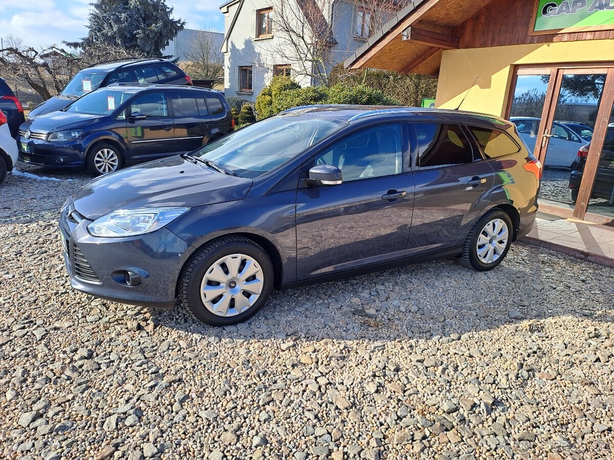 Ford Focus combi 1.6 Ti-VCT 92kW serviska