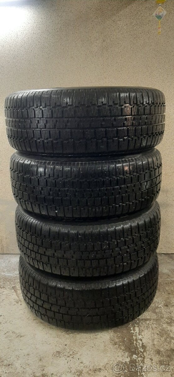 Zimní pneumatiky na SUV 225/60 R16 7 mm