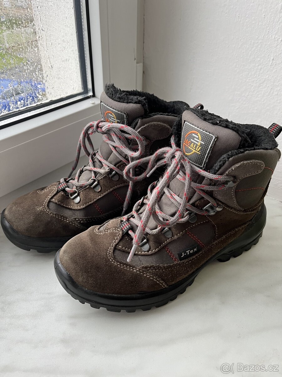 Goretexové outdoorové pohorky vel. 39