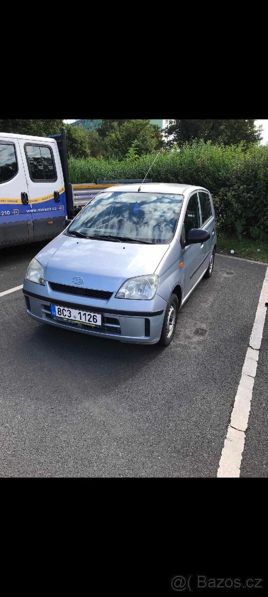 Daihatsu cuore 1.0 43kw 2004 5 dveří