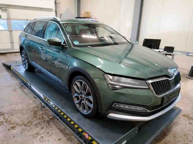 Škoda Superb scout 4x4 TDI 147kw,webasto,tažné,pano,kamera