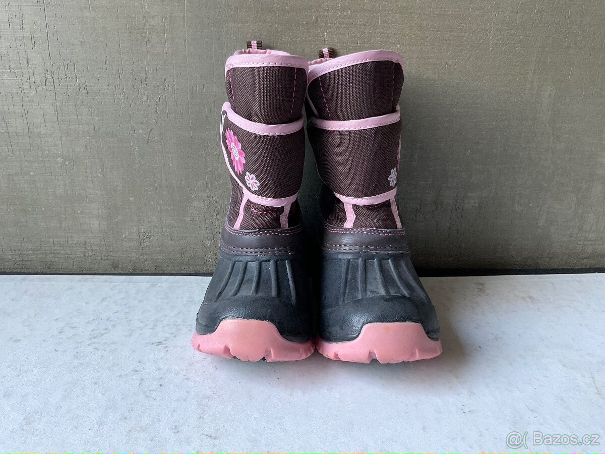 Dívčí zateplené zimní boty (sněhule) velikost 24