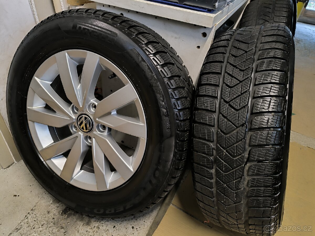 Alu kola VW Passat 5x112 r16 Originál, zimní pneu7m215/60/16