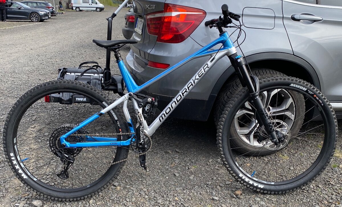 MONDRAKER Superfoxy racing silver/blue marlin XL