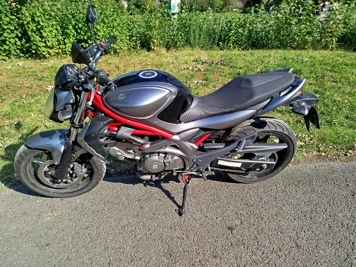 Suzuki SFV 650 Gladius 35kW