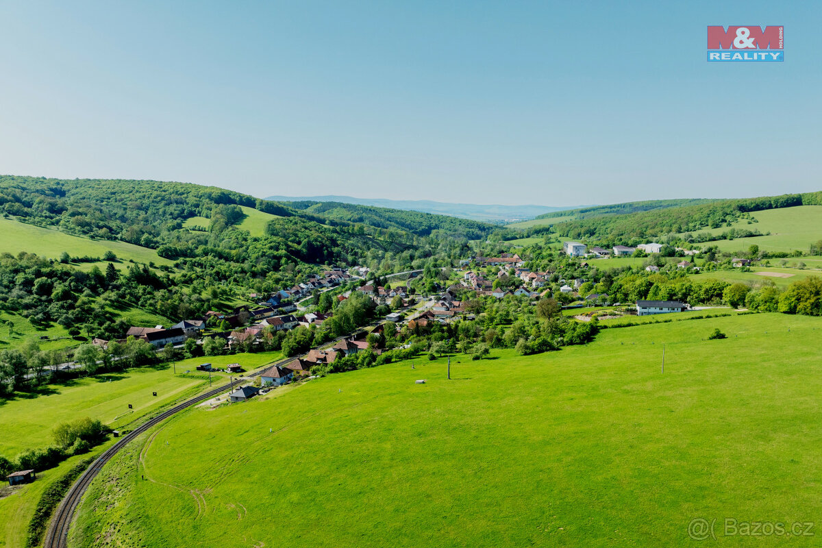 Prodej pozemku k bydlení, 711 m², Luhačovice-Polichno