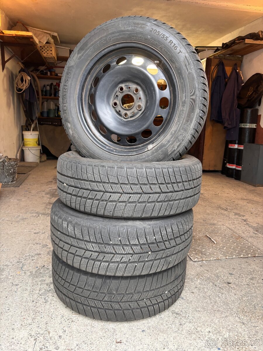 Zimní sada pneu 205/55 R16 + plechová kola