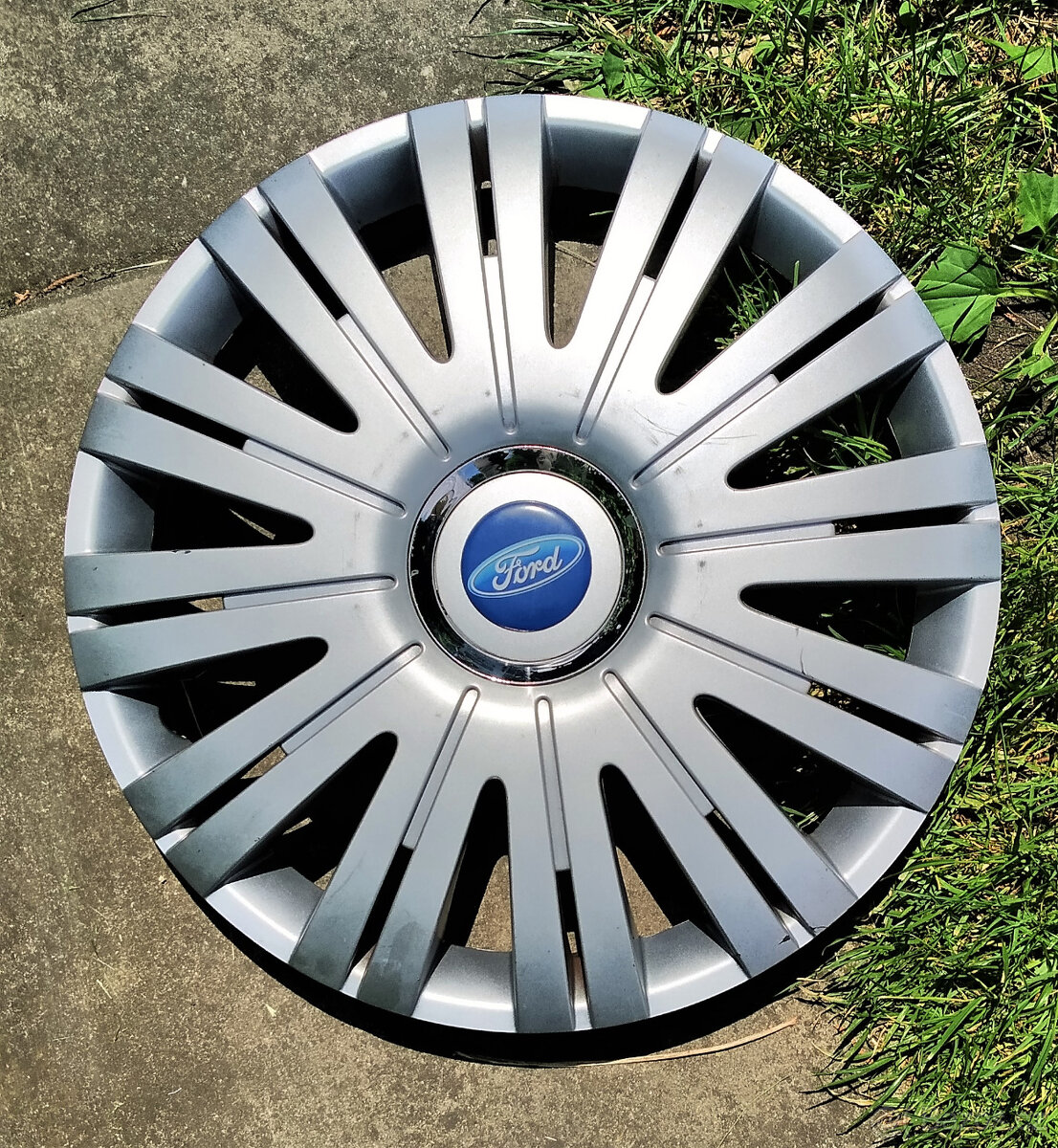 Poklice Ford 14" 1ks