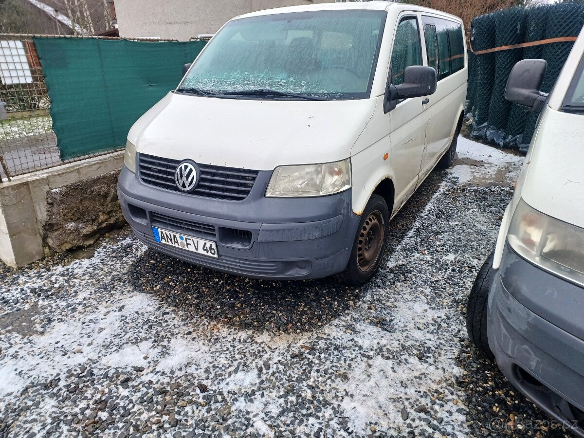 Transporter T5 2,5 tdi 96kw AXD 08 dily